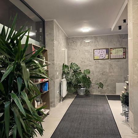 Uniluxury Hotel Prishtina Pristina Buitenkant foto