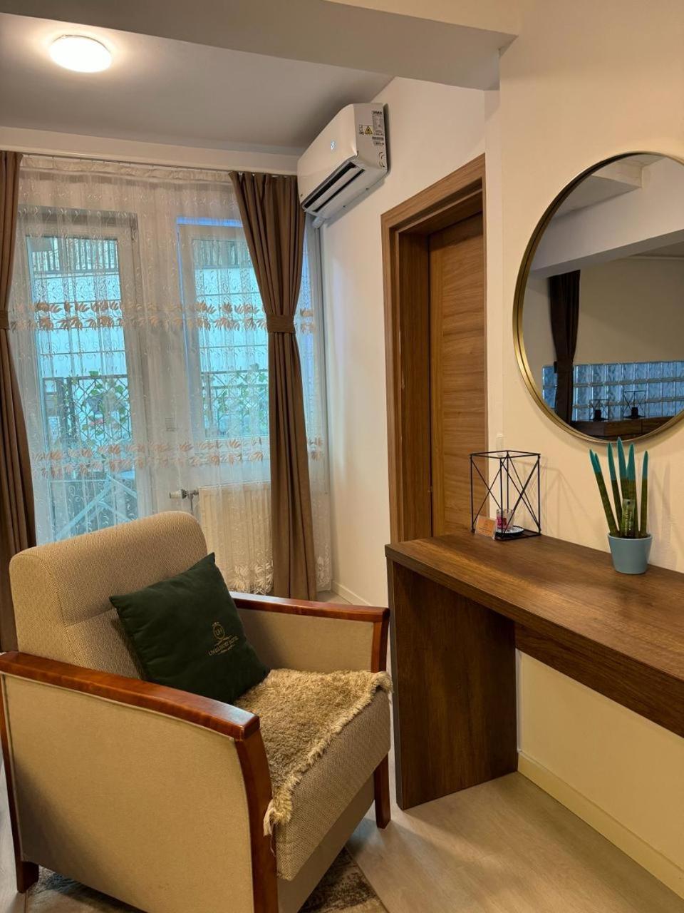 Uniluxury Hotel Prishtina Pristina Buitenkant foto