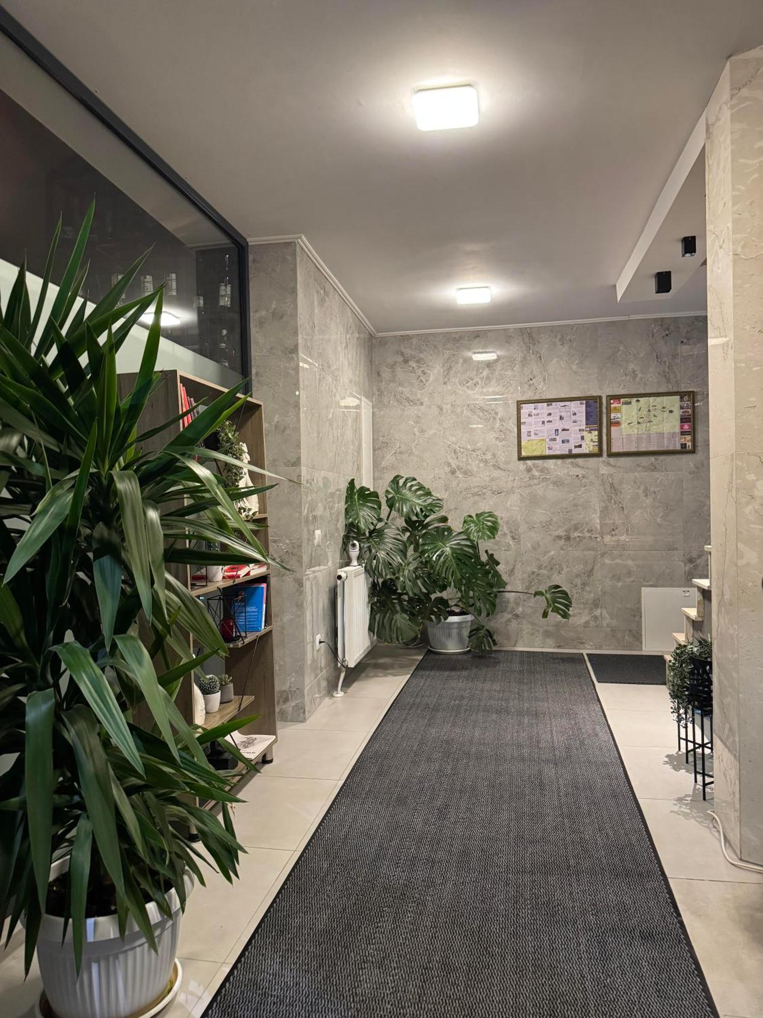 Uniluxury Hotel Prishtina Pristina Buitenkant foto